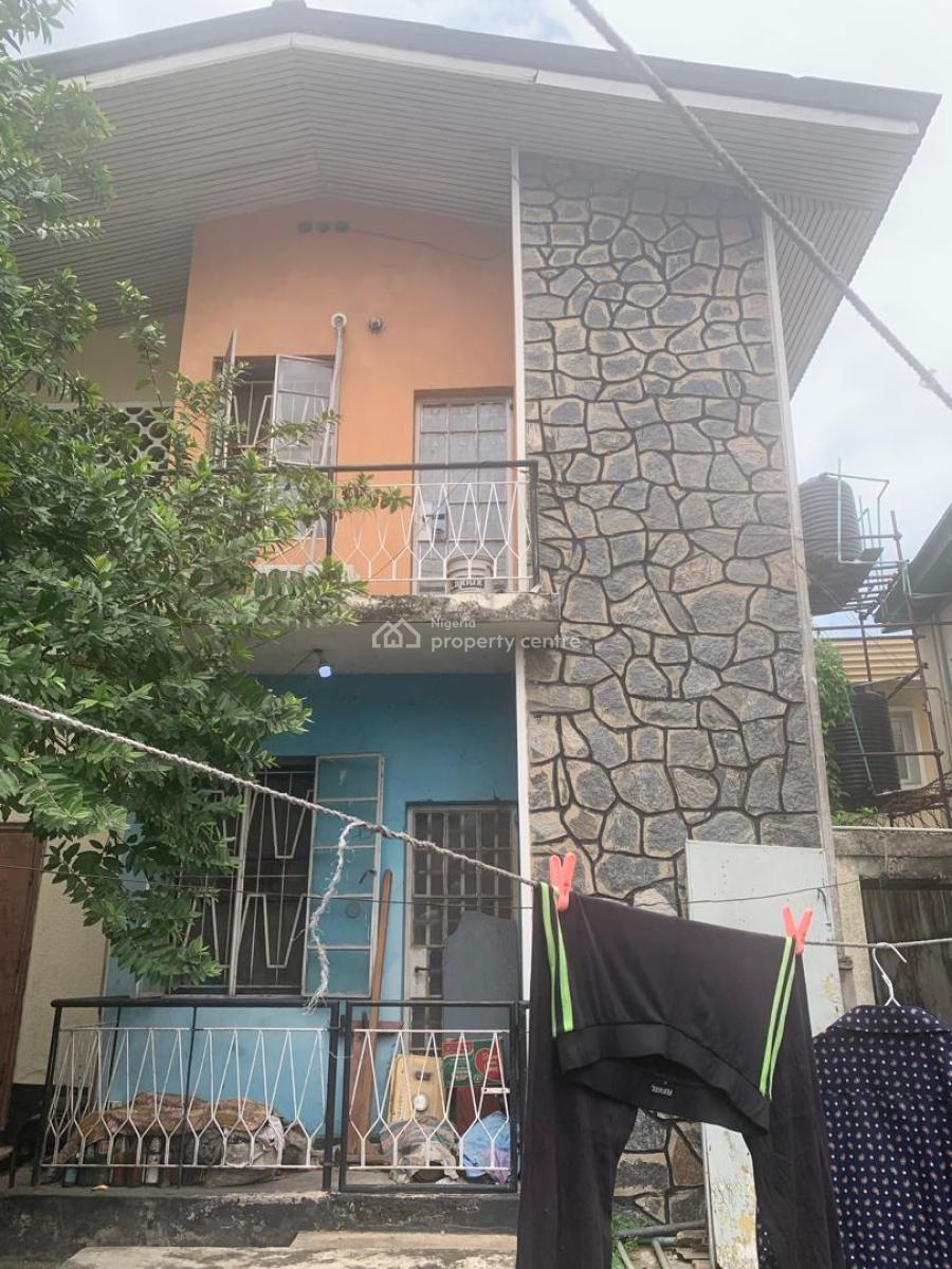 3 Bedrooms Flat, Off Adelabu, Masha, Surulere, Lagos, Block of Flats for Sale