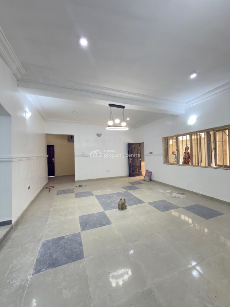 Neatly Renovated Xtra-spacious 3 Bedrooms Flat, By Magistrate Court, Life Camp, Abuja, Flat / Apartment for Rent