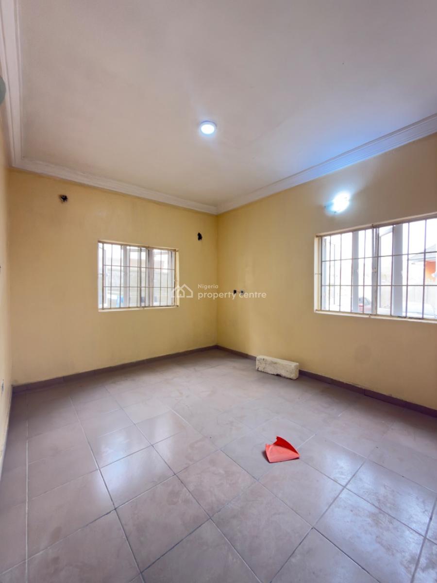 Neatly Renovated Xtra-spacious 3 Bedrooms Flat, By Magistrate Court, Life Camp, Abuja, Flat / Apartment for Rent