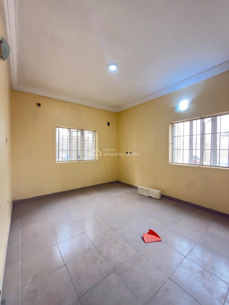 Neatly Renovated Xtra-spacious 3 Bedrooms Flat, By Magistrate Court, Life Camp, Abuja, Flat / Apartment for Rent