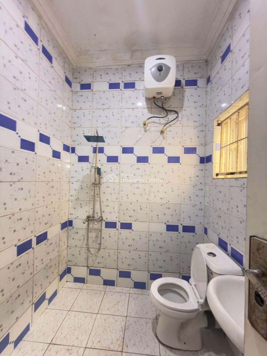 Neatly Renovated Xtra-spacious 3 Bedrooms Flat, By Magistrate Court, Life Camp, Abuja, Flat / Apartment for Rent