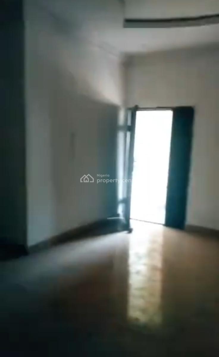 *spacious 3bedroom Upstairs @ Kayfarm Estate Obawole Ogba Lagos State*, Chief Rotimi Williams Estate Key Farm Obawole Ifako Ijaya Lga, Ogba, Ikeja, Lagos, Flat / Apartment for Rent