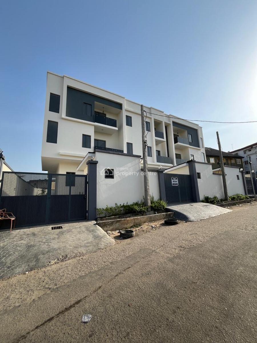 Exclusively Built 4 Bedroom Semi Detached Duplex in a Secured Area, Obanikoro, Shomolu, Lagos, Semi-detached Duplex for Sale