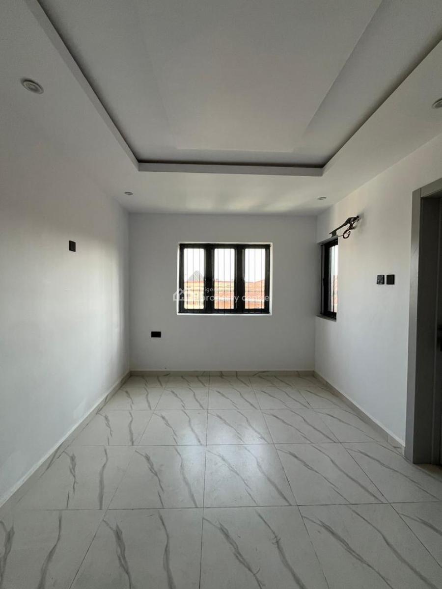Exclusively Built 4 Bedroom Semi Detached Duplex in a Secured Area, Obanikoro, Shomolu, Lagos, Semi-detached Duplex for Sale
