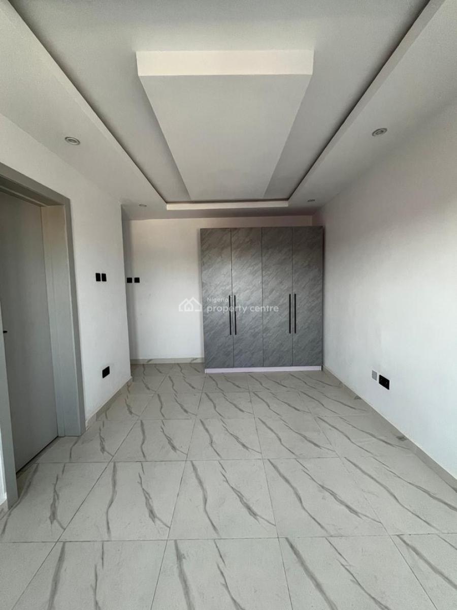 Exclusively Built 4 Bedroom Semi Detached Duplex in a Secured Area, Obanikoro, Shomolu, Lagos, Semi-detached Duplex for Sale