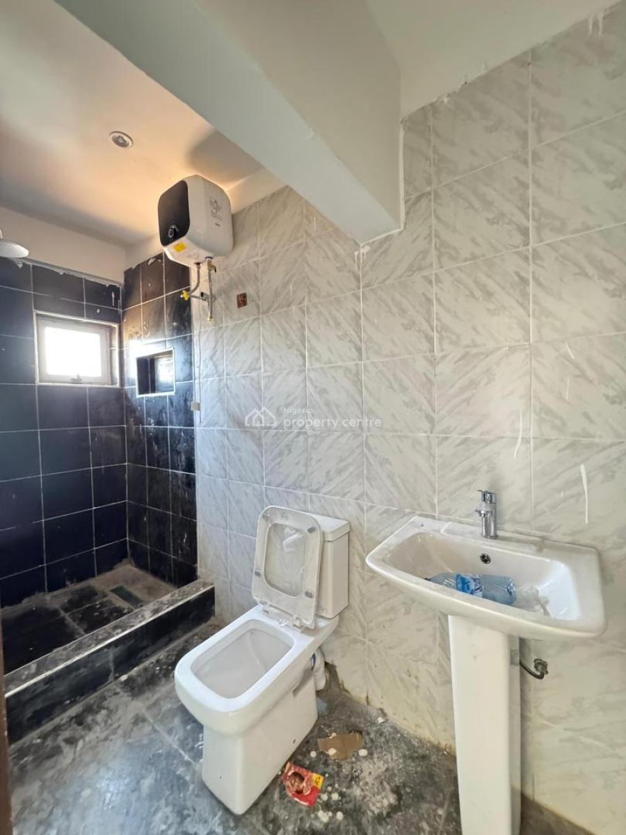 Lovely 3 Bedroom Apartment in a Serene Environment, Surulere, Surulere, Lagos, House for Sale