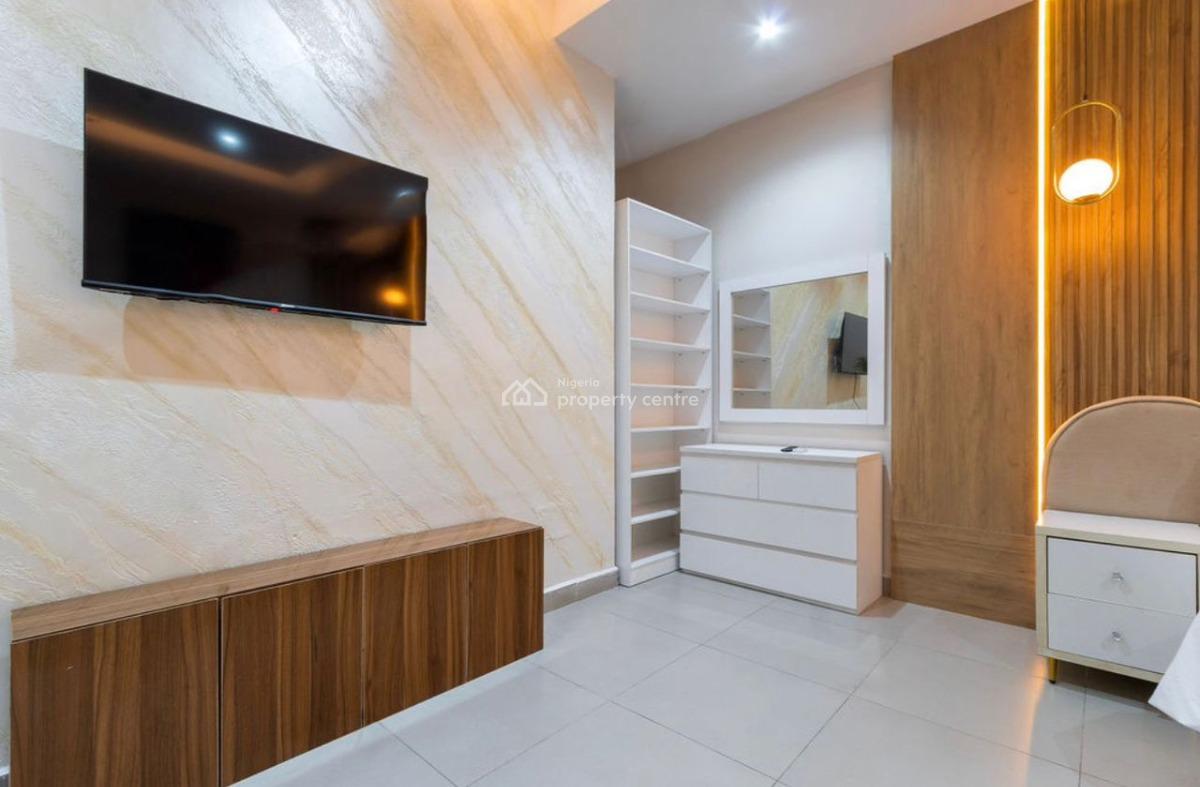 Book This Luxurious 2 Bedroom Maisonette, Admiralty Way, Lekki Phase  1, Lekki Phase 1, Lekki, Lagos, Flat / Apartment Short Let