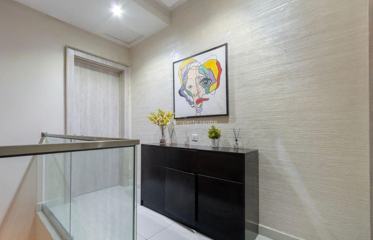 Book This Luxurious 2 Bedroom Maisonette, Admiralty Way, Lekki Phase  1, Lekki Phase 1, Lekki, Lagos, Flat / Apartment Short Let