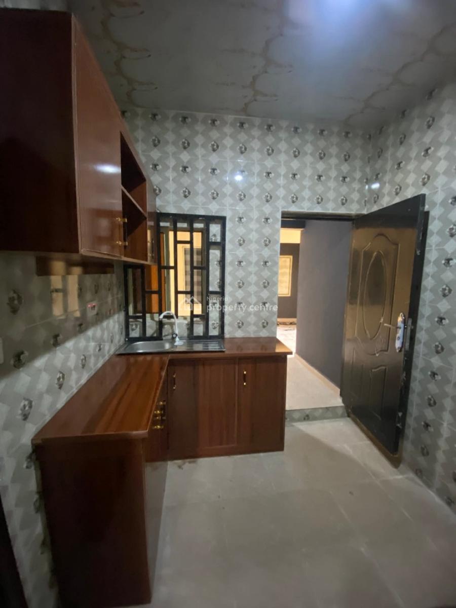 a Newly Built Two (2) Bedroom Flat, Ring Road Three, Uyo, Akwa Ibom, House for Rent