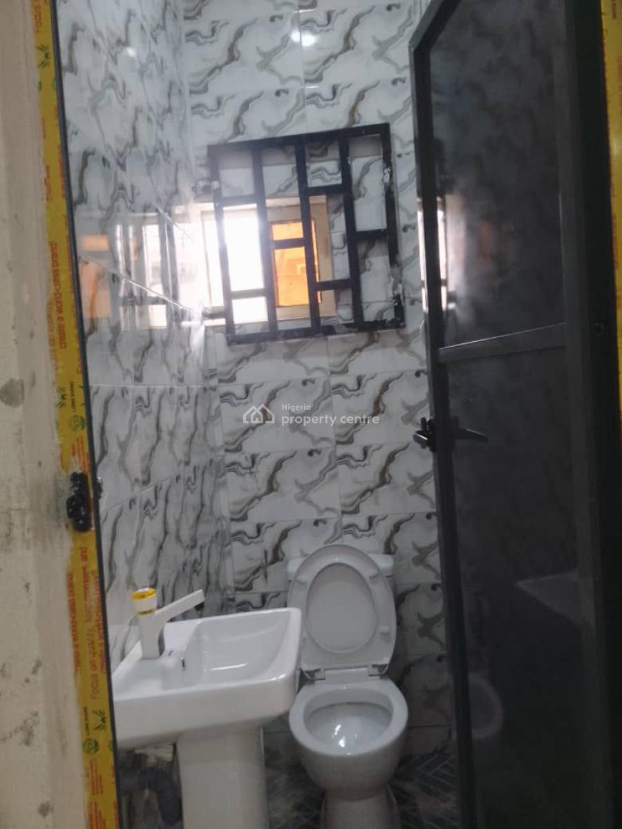 a Newly Built Two (2) Bedroom Flat, Ring Road Three, Uyo, Akwa Ibom, House for Rent