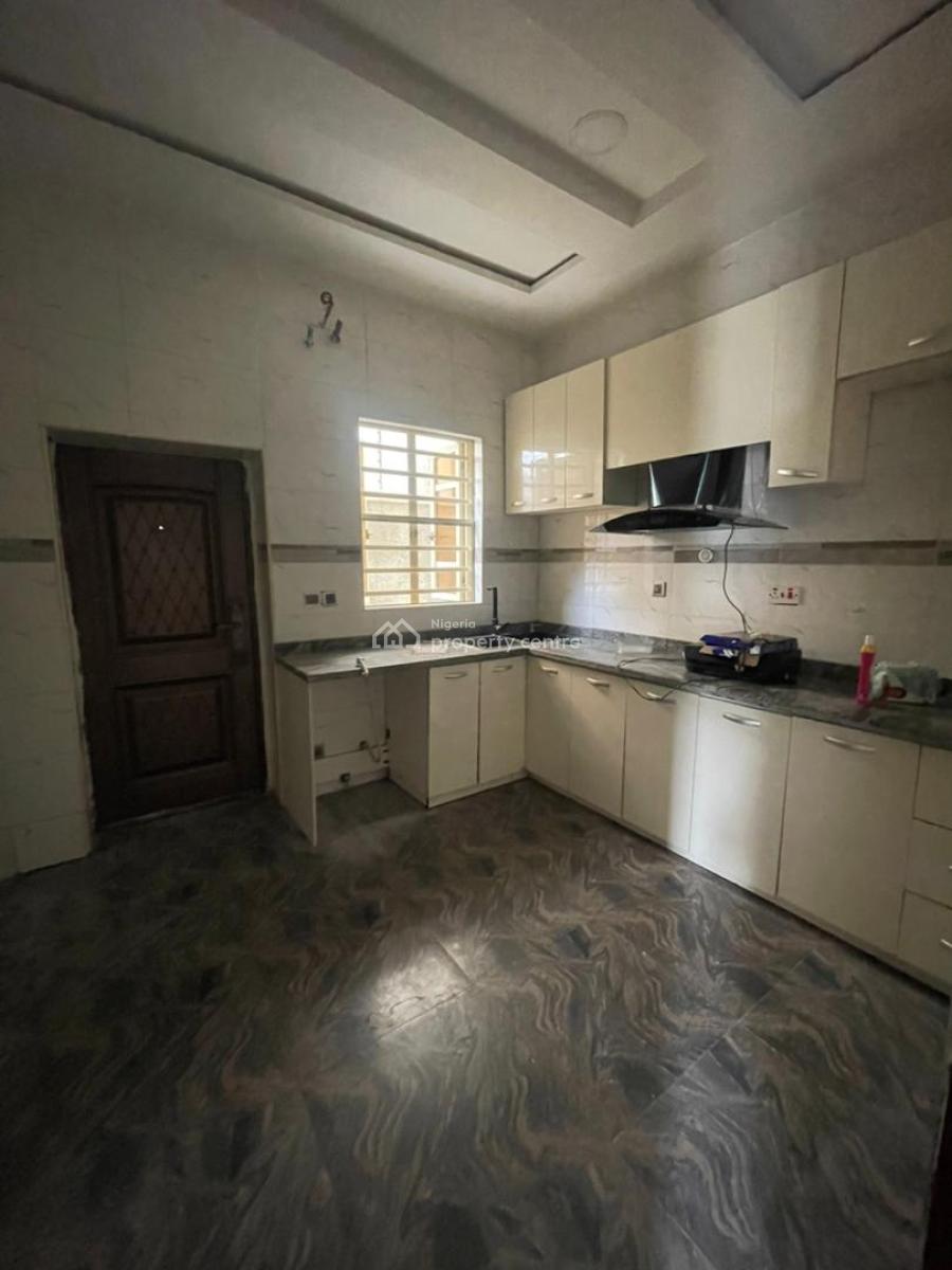 Luxury 2 Bedrooms Serviced Apartment, Chevron, Lekki, Lagos, Flat / Apartment for Rent
