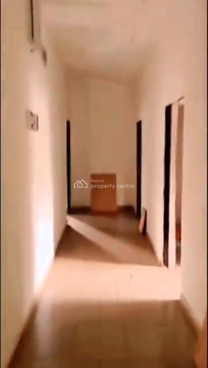 Urgent Brief, Okabere, Osaretin Quarters. Pz. Sapele Road, Ikpoba Okha, Edo, Block of Flats for Sale