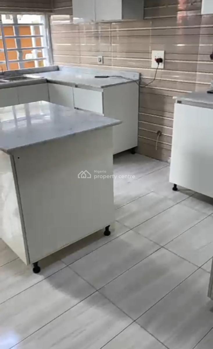 Large and Spacious 3-bedroom Upstairs Apartment { Video }, Treasure Estate, Sangotedo, Ajah, Lagos, Flat / Apartment for Rent