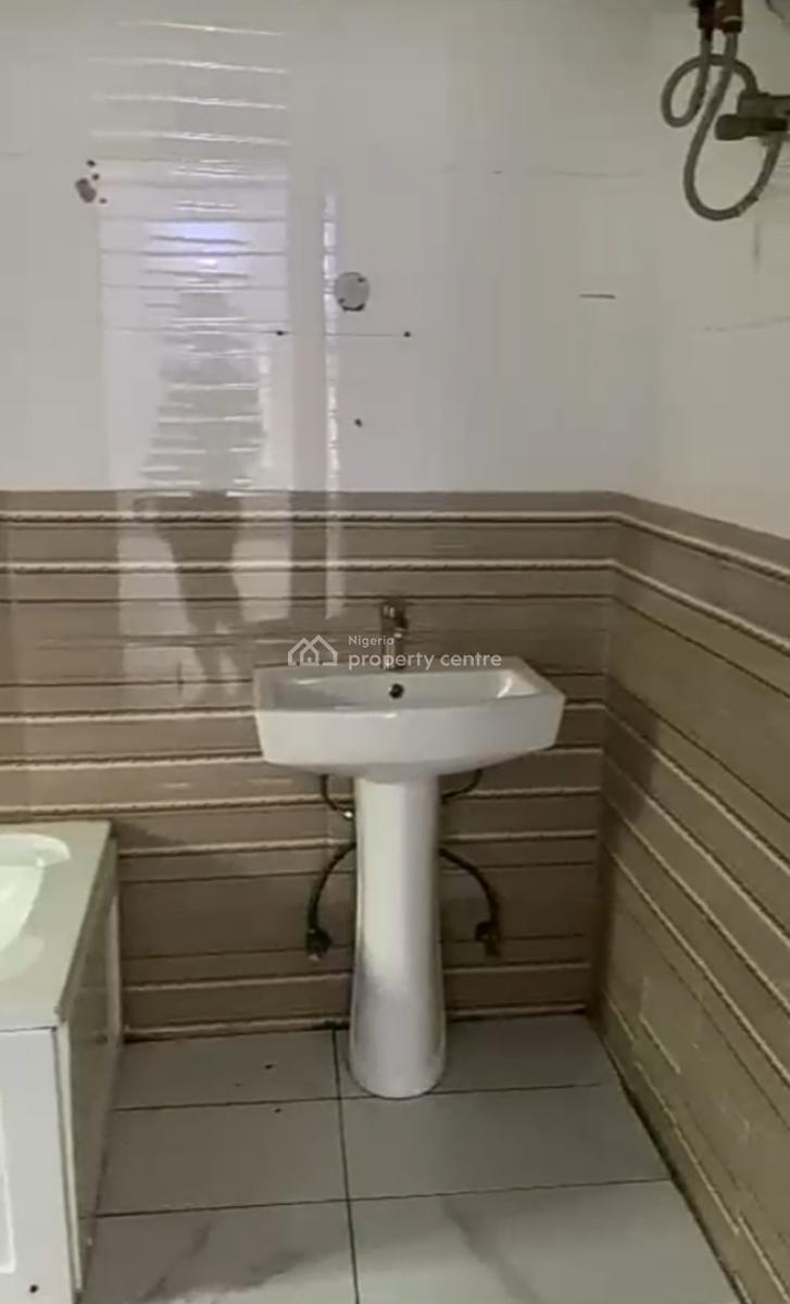 Large and Spacious 3-bedroom Upstairs Apartment { Video }, Treasure Estate, Sangotedo, Ajah, Lagos, Flat / Apartment for Rent