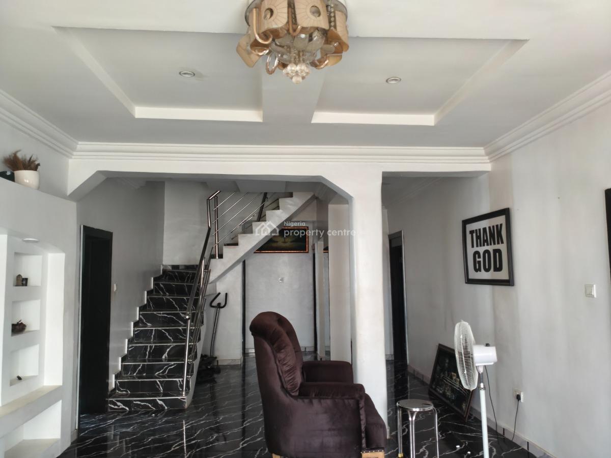 4 Bedroom Flat in a Seperate Compound, Off Ayodele Fanoiki Street., Gra Phase 1, Magodo, Lagos, Flat / Apartment for Sale