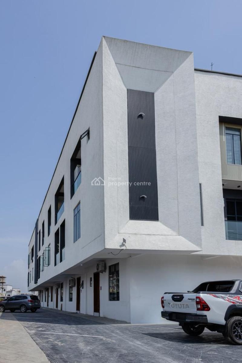 Luxury 2 Bedroom with Swimming Pool, Ps5 and Gym, Lekki Phase 1, Lekki, Lagos, Flat / Apartment Short Let