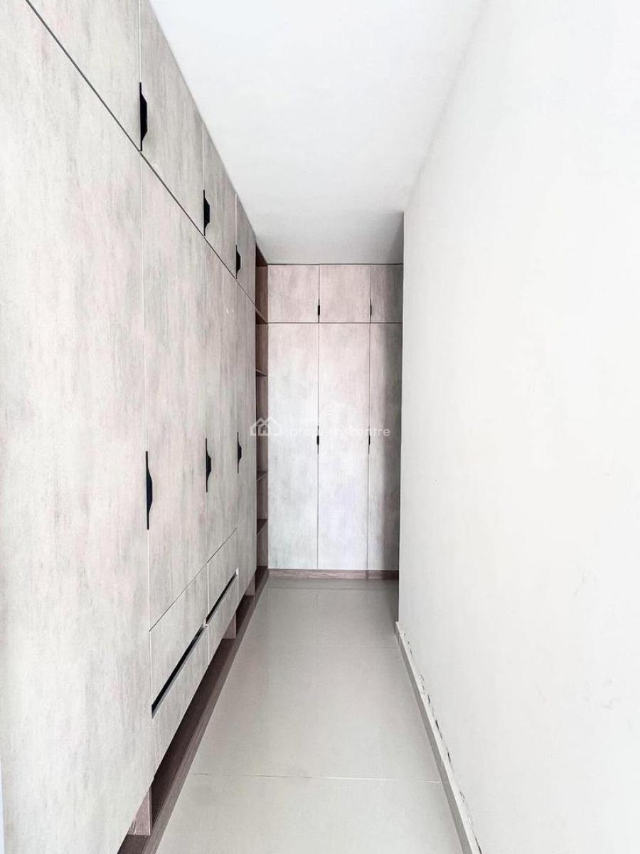 Spacious 2 Bedroom Maisonette with Bq and Swimming Pool, Lekki Phase 1, Lekki, Lagos, House for Sale