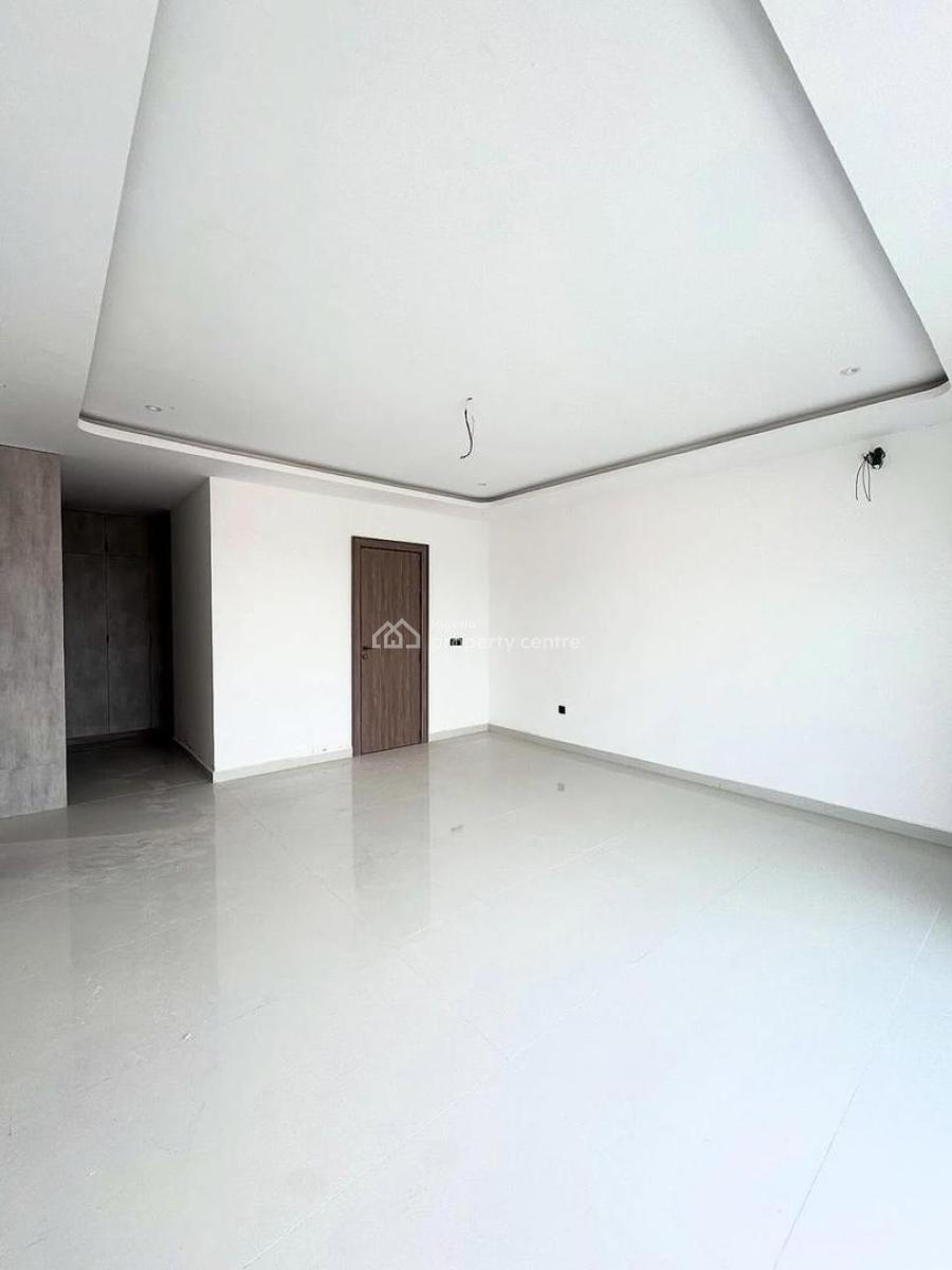 Spacious 2 Bedroom Maisonette with Bq and Swimming Pool, Lekki Phase 1, Lekki, Lagos, House for Sale