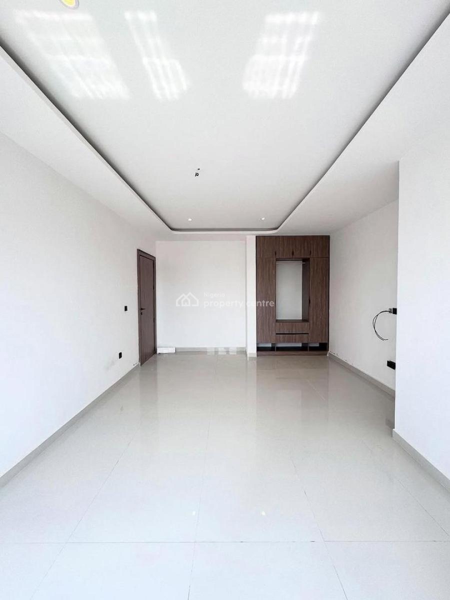 Spacious 2 Bedroom Maisonette with Bq and Swimming Pool, Lekki Phase 1, Lekki, Lagos, House for Sale