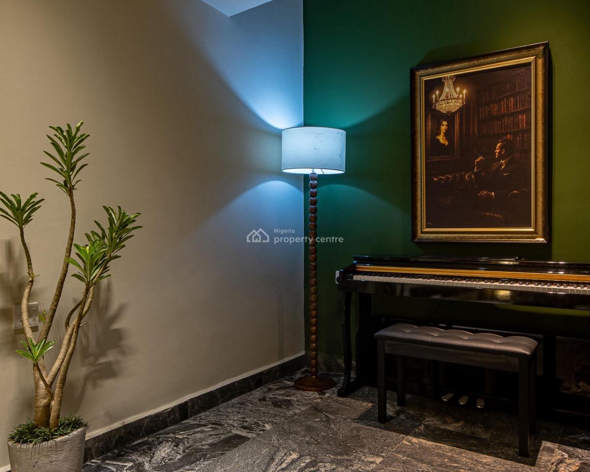 Aesthetically Pleasing 3 Bedroom with Cinema and Ps5, Guzape District, Abuja, Flat / Apartment Short Let