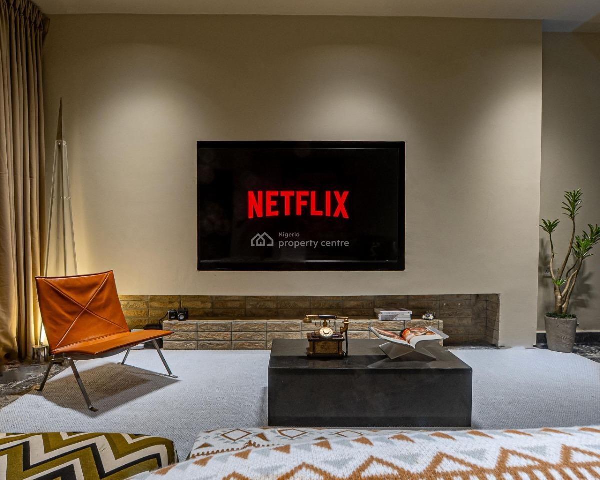 Aesthetically Pleasing 3 Bedroom with Cinema and Ps5, Guzape District, Abuja, Flat / Apartment Short Let