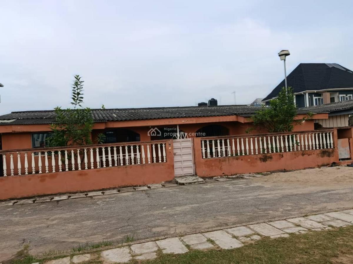 5bedroom Detached House, Chevron Estate, Satellite Town, Ojo, Lagos, Detached Bungalow for Sale