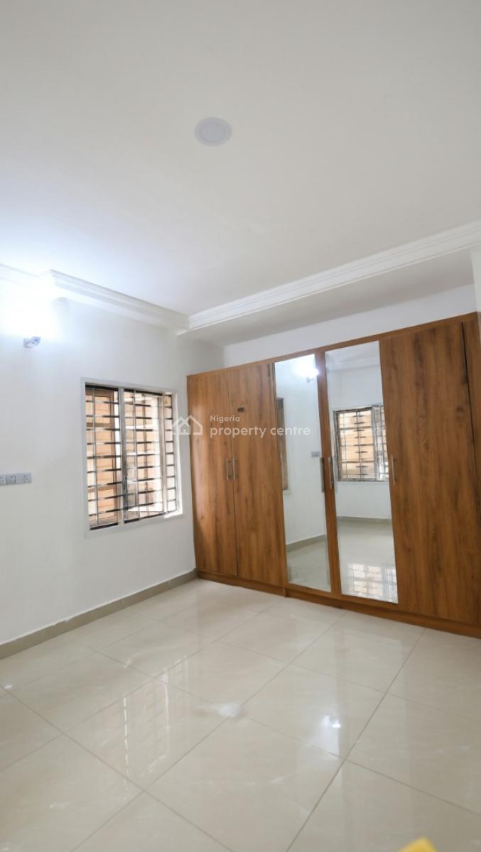 Massive Luxurious 4 Bedrooms Terraced Duplex with Bq - Tarred Road, By American International School, Durumi, Abuja, Terraced Duplex for Rent