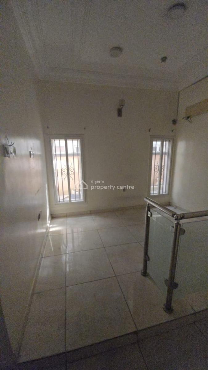 Massive 5bedroom with 2room Bq 7car Park, Lekki Phase 1, Lekki, Lagos, Detached Duplex for Rent