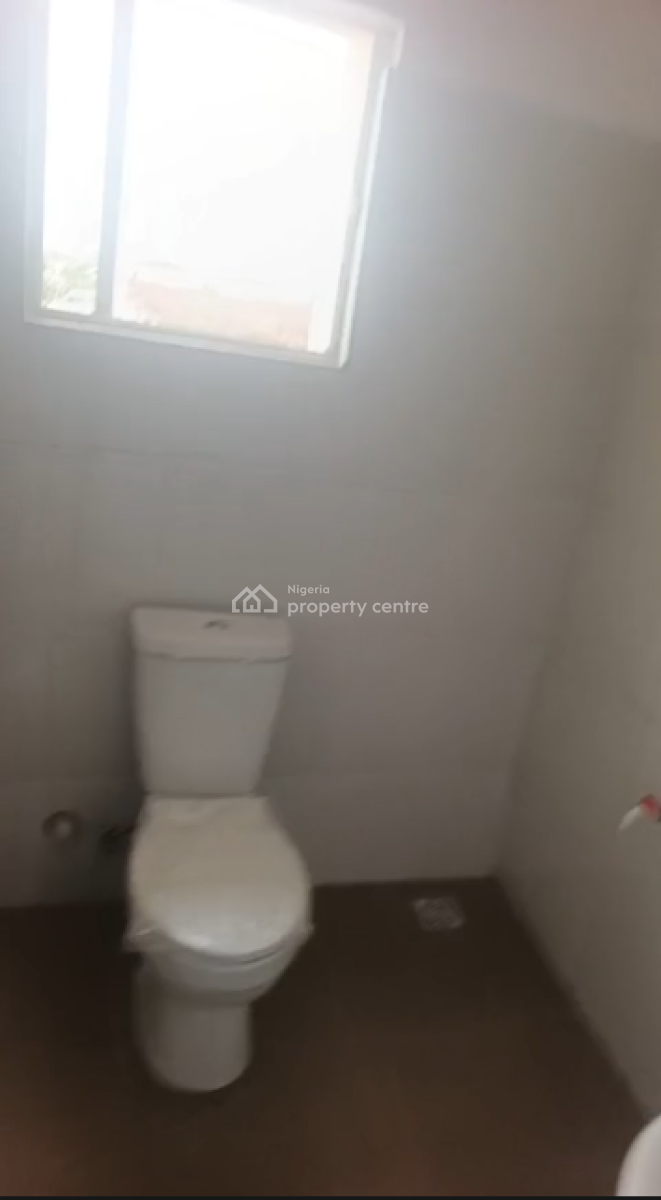 Room Upstairs, Eleganza Gardens Estate, Vgc, Lekki Phase 2, Lekki, Lagos, Flat / Apartment for Rent