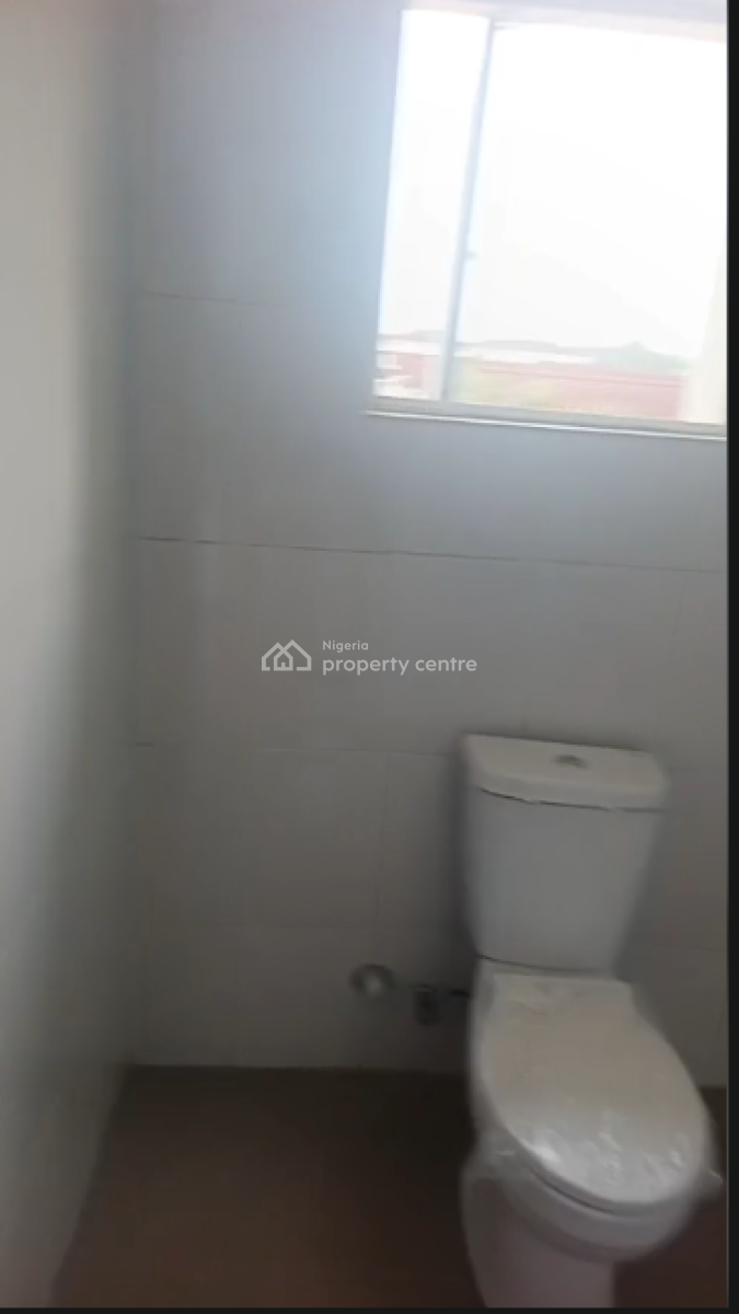 Room Upstairs, Eleganza Gardens Estate, Vgc, Lekki Phase 2, Lekki, Lagos, Flat / Apartment for Rent