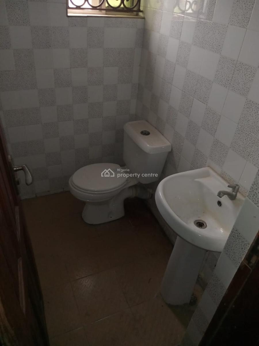 3 Bedroom Apartment Upstairs, Ogombo, Ajah, Lekki Phase 2, Lekki, Lagos, House for Rent