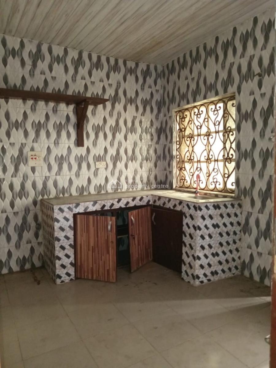3 Bedroom Apartment Upstairs, Ogombo, Ajah, Lekki Phase 2, Lekki, Lagos, House for Rent