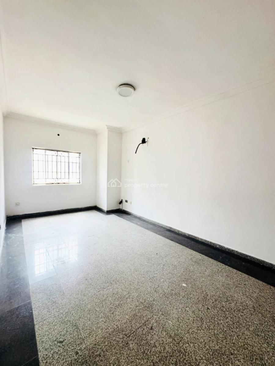 Well Maintained Self-service 4-bedroom Semi-detached, Lekki Phase 1, Lekki, Lagos, Semi-detached Duplex for Rent