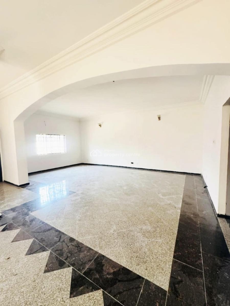 Well Maintained Self-service 4-bedroom Semi-detached, Lekki Phase 1, Lekki, Lagos, Semi-detached Duplex for Rent