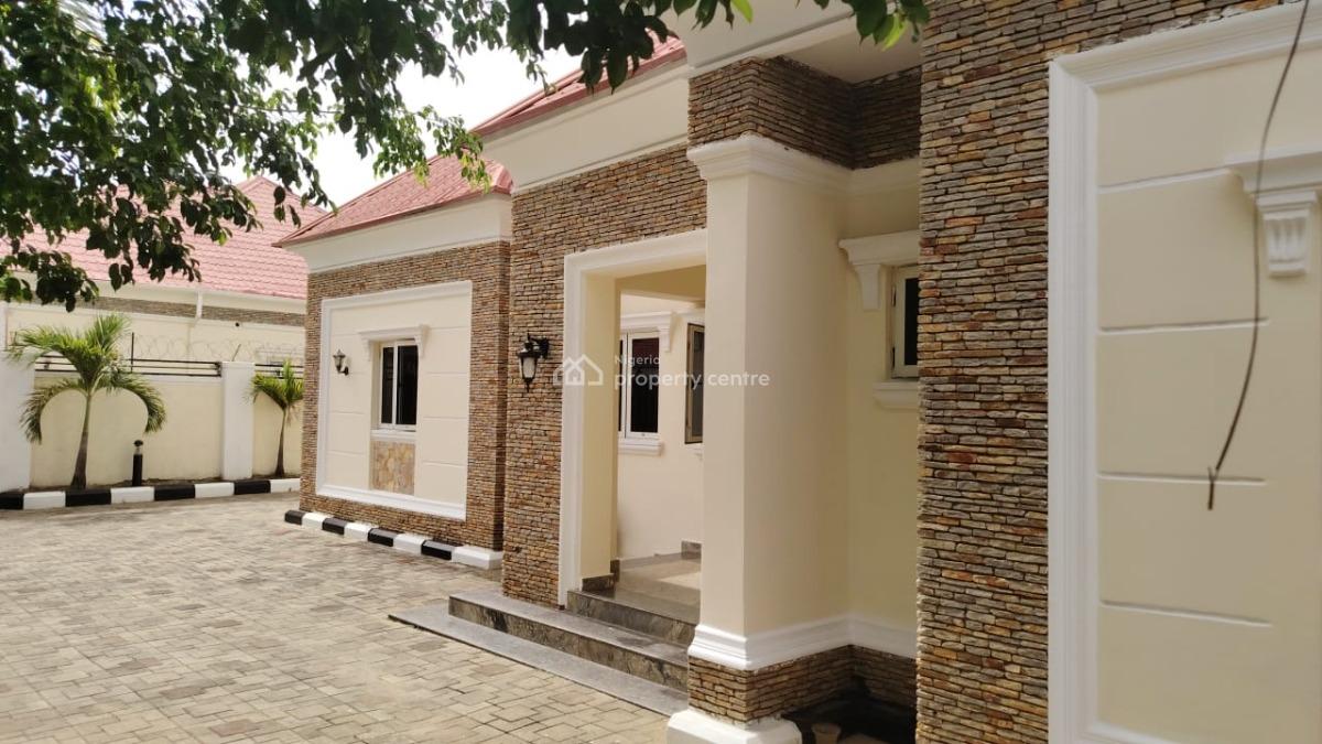 Tastefully Finished 3 Bedroom Bungalow, Fort Royal Estate Airport Road, Lugbe District, Abuja, Detached Bungalow for Rent