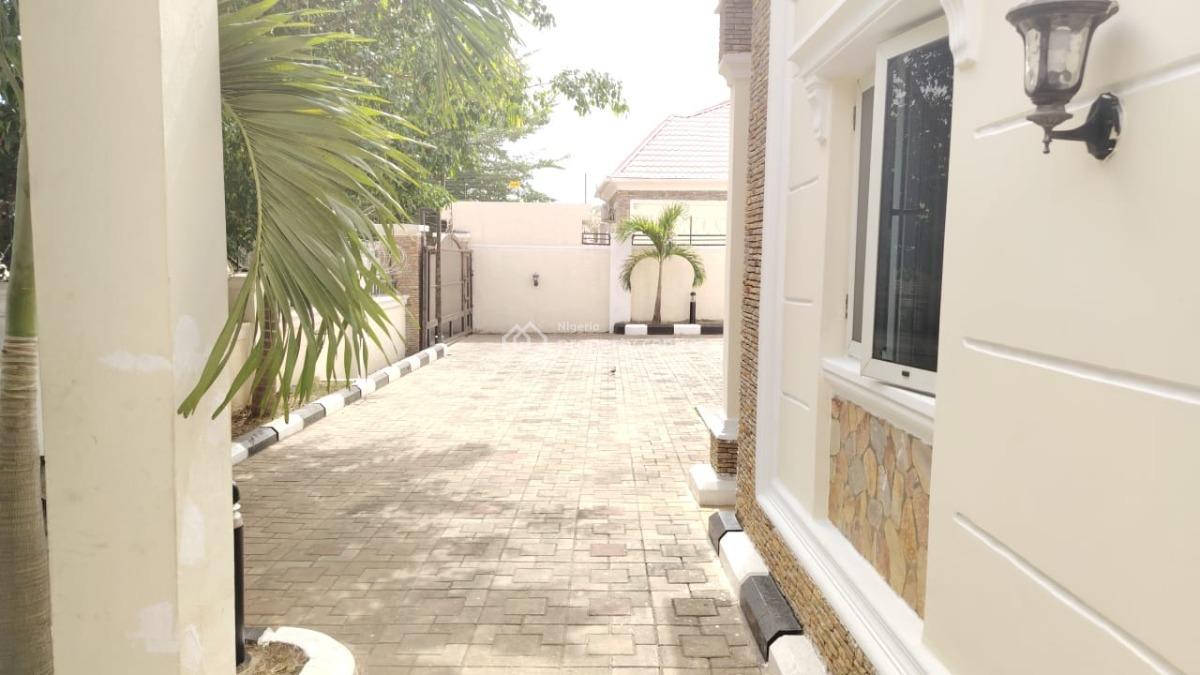 Tastefully Finished 3 Bedroom Bungalow, Fort Royal Estate Airport Road, Lugbe District, Abuja, Detached Bungalow for Rent