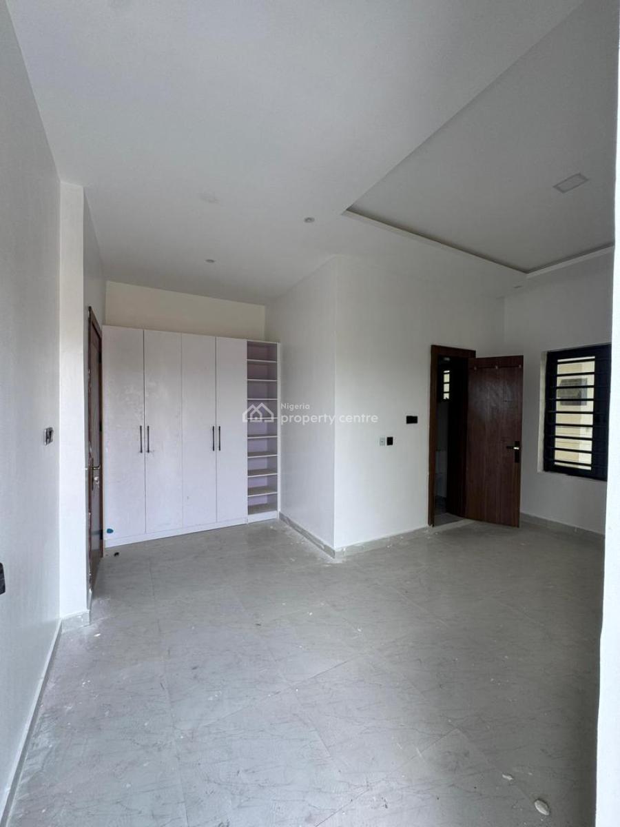 Luxurious 2 Bedroom Apartment, Orchid Road, Lekki, Lagos, Flat / Apartment for Sale