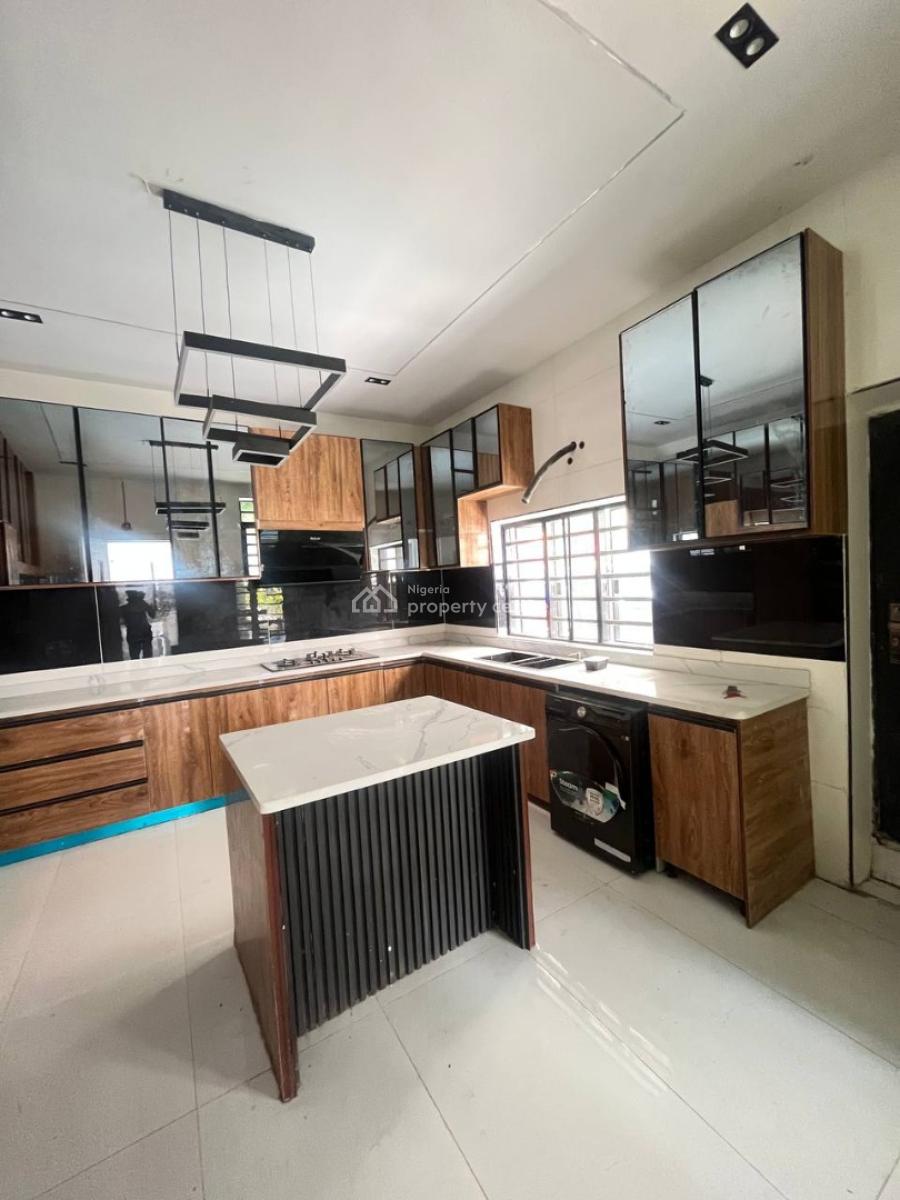 5 Bedroom Detached House with Bq, Ikota, Lekki, Lagos, Detached Duplex for Sale