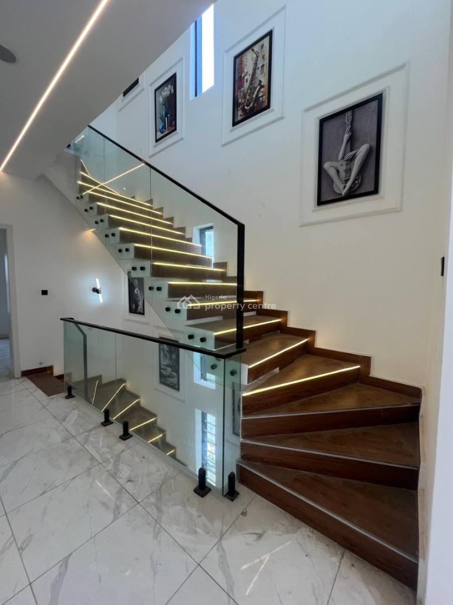 5 Bedroom Detached House with Bq, Ikota, Lekki, Lagos, Detached Duplex for Sale