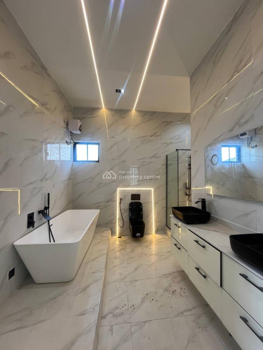 5 Bedroom Detached House with Bq, Ikota, Lekki, Lagos, Detached Duplex for Sale