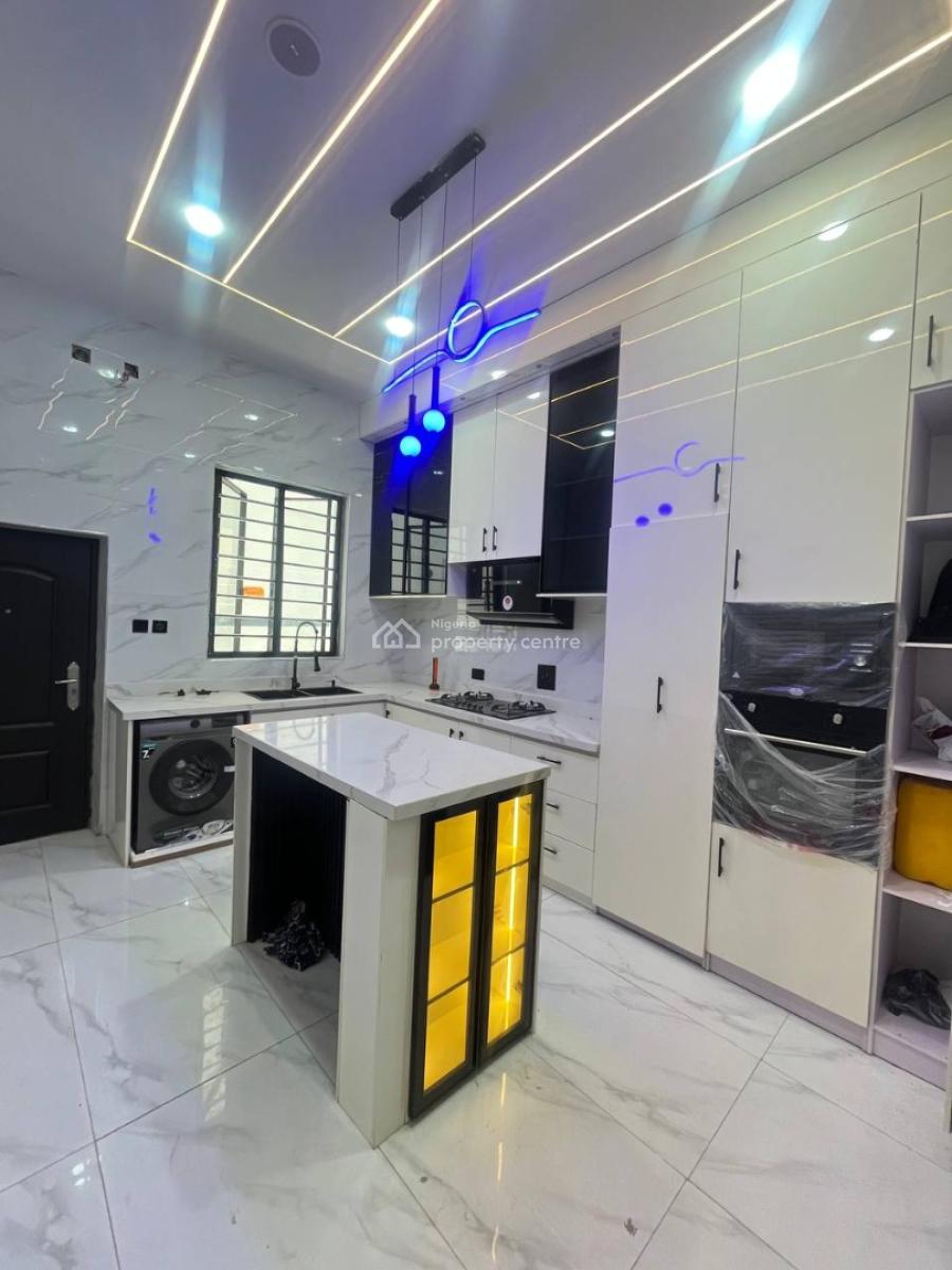 5 Bedroom Detached House with Bq, Ikota, Lekki, Lagos, Detached Duplex for Sale