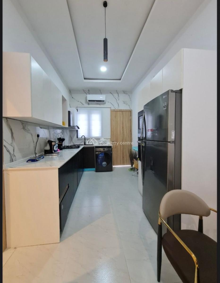 1 Bedroom Fully Furnished Apartment, Lekki Phase 1, Lekki, Lagos, Flat / Apartment for Sale