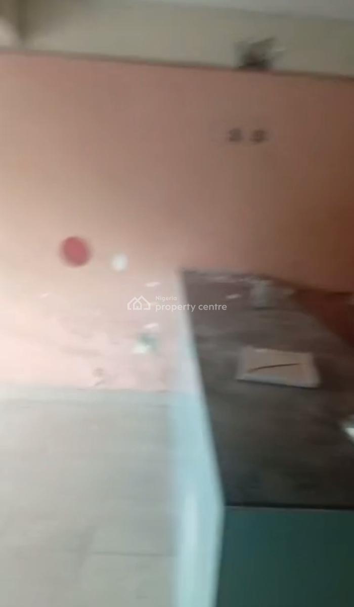 Shop on Ground Floor, Surulere, Lagos, Shop for Rent