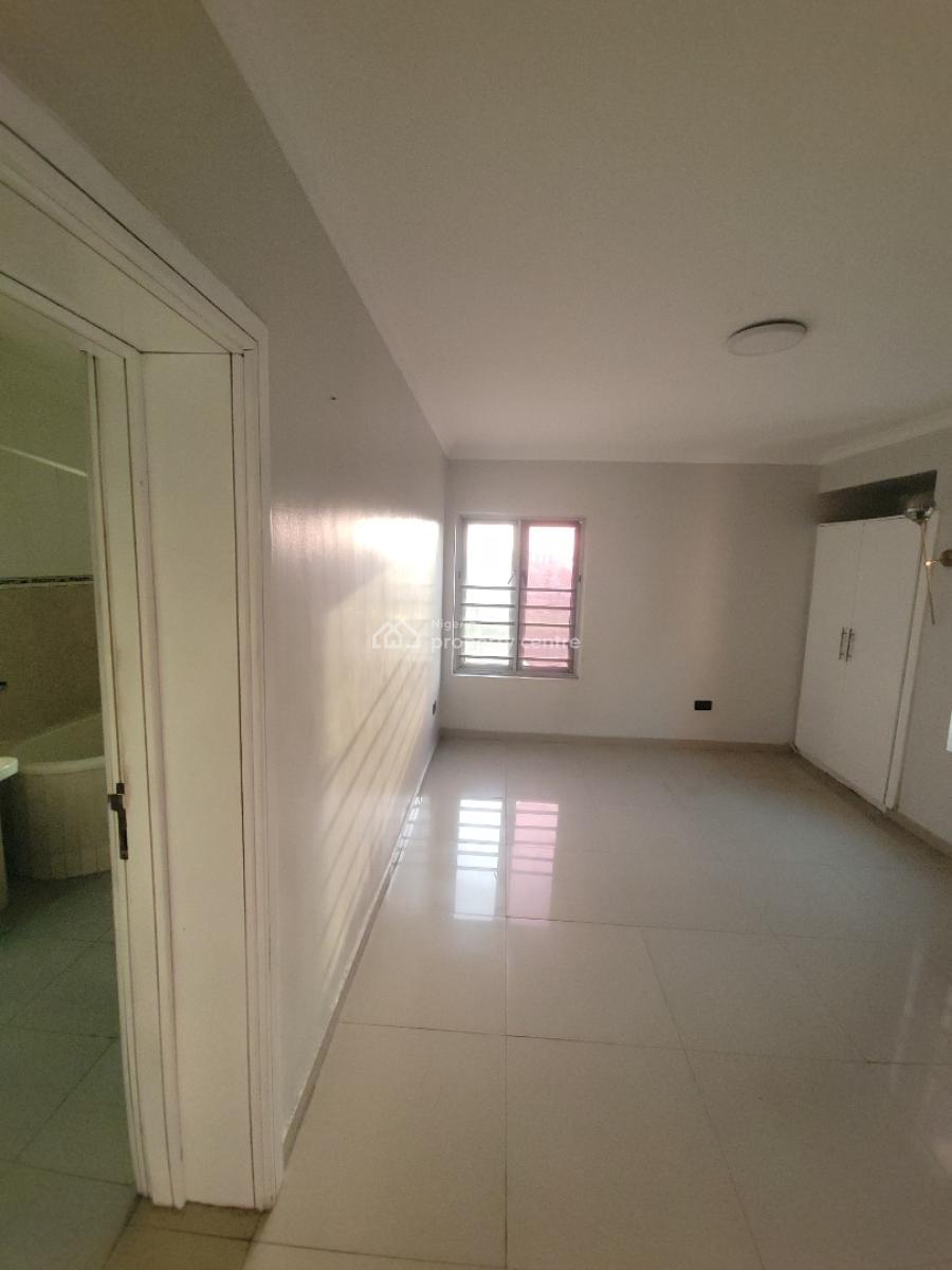 2bedroom Flat in Lekki Phase 1, Lekki Phase 1, Lekki, Lagos, Flat / Apartment for Rent