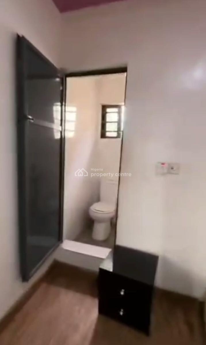 Executive, Decent  Standard Spacious Mini Flat., Shomolu, Lagos, Mini Flat (room and Parlour) for Rent