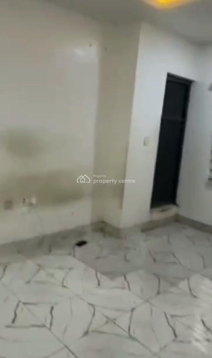 Executive, Decent  Standard Spacious Mini Flat., Shomolu, Lagos, Mini Flat (room and Parlour) for Rent