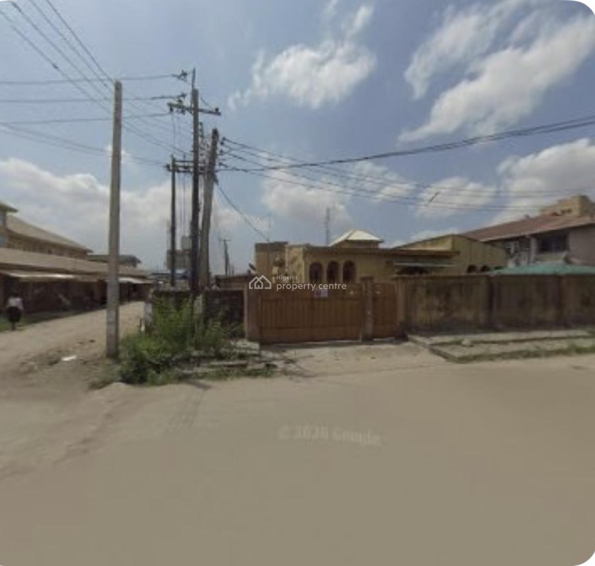 5 Bedroom Bungalow with 2 Living Rooms & Large Courtyard, Ago Palace Way, Okota, Ilasamaja, Mushin, Lagos, Detached Bungalow for Sale