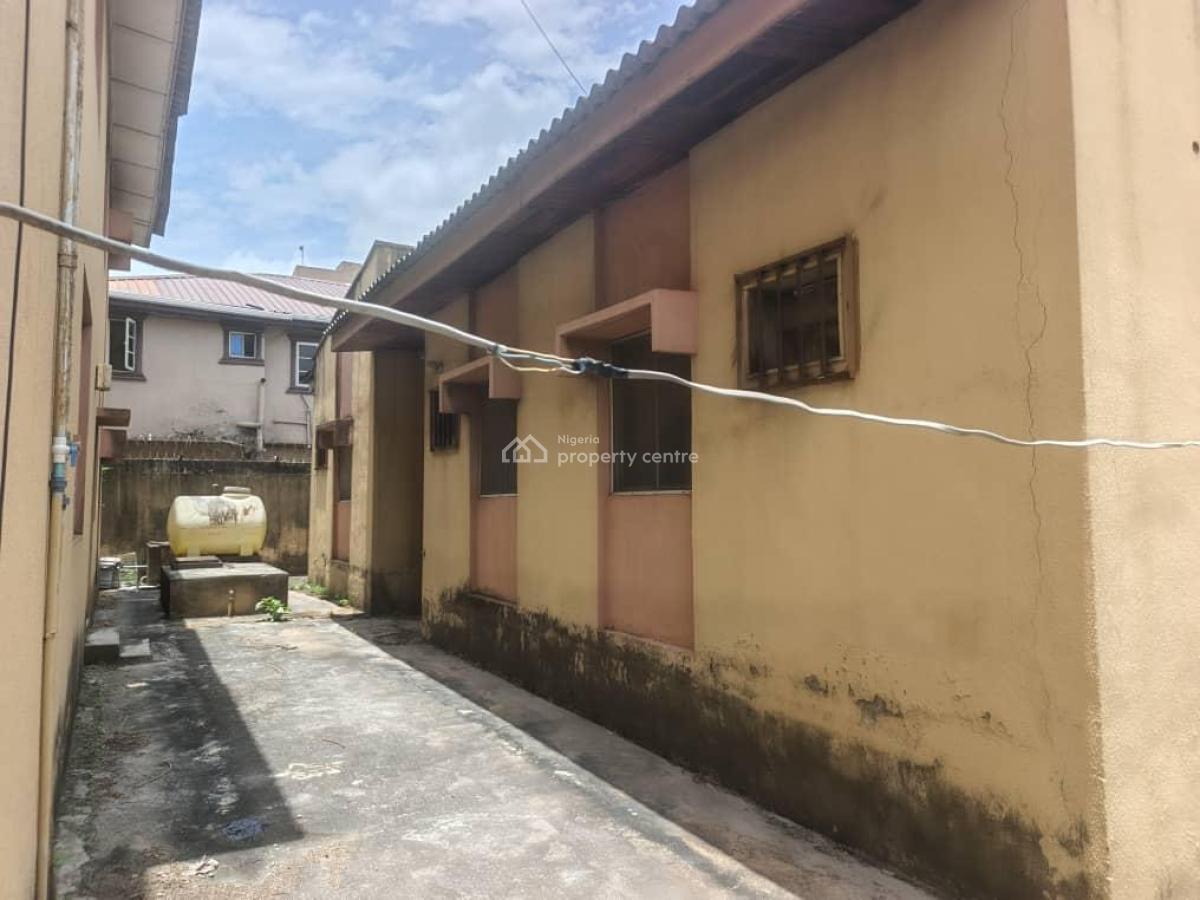 5 Bedroom Bungalow with 2 Living Rooms & Large Courtyard, Ago Palace Way, Okota, Ilasamaja, Mushin, Lagos, Detached Bungalow for Sale