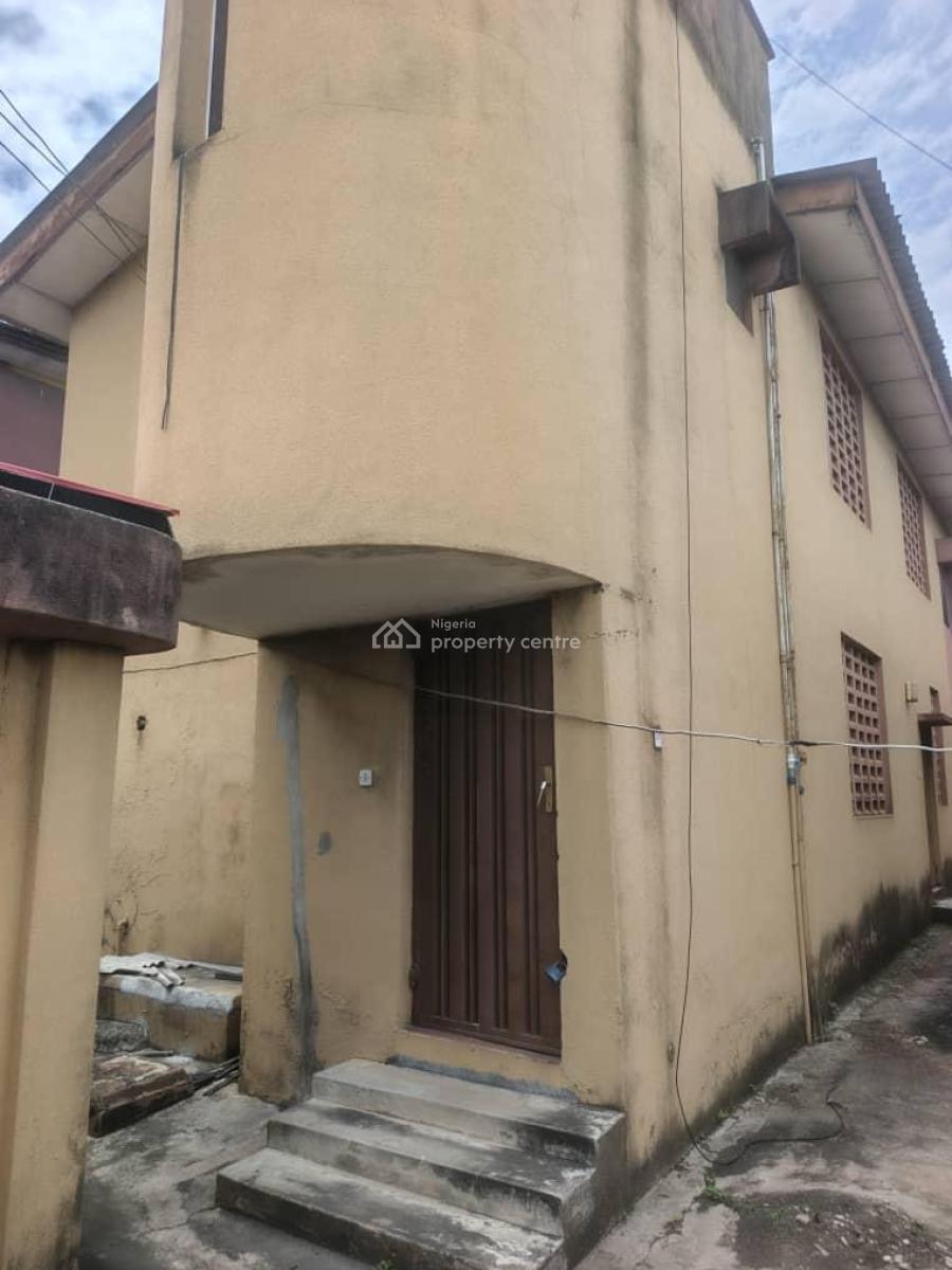5 Bedroom Bungalow with 2 Living Rooms & Large Courtyard, Ago Palace Way, Okota, Ilasamaja, Mushin, Lagos, Detached Bungalow for Sale