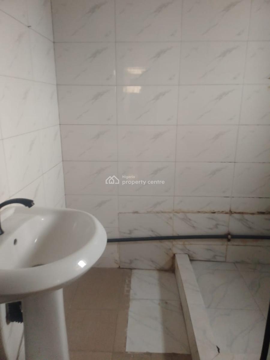 Luxury Miniflat Properly Brushed Up and Well Spacious, Nice Estate, Osapa, Lekki, Lagos, Mini Flat (room and Parlour) for Rent